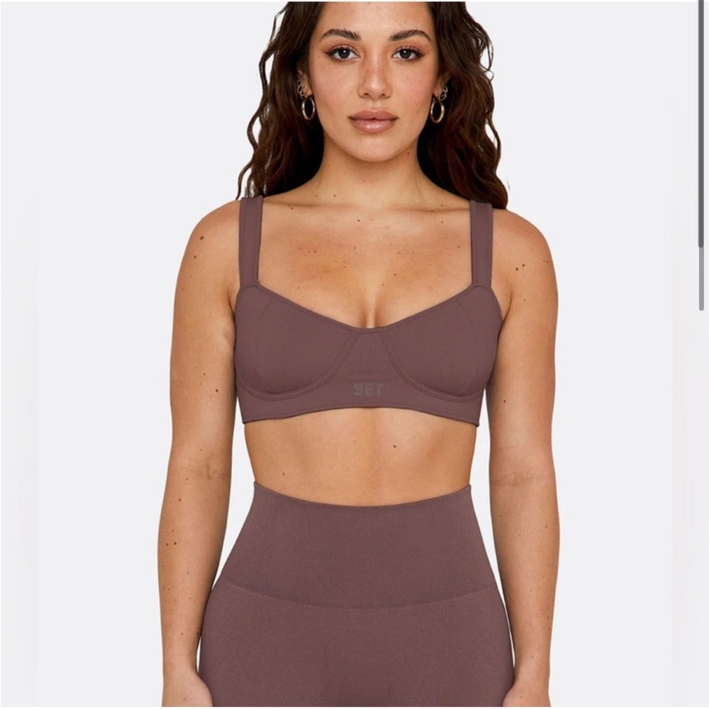 SET ACTIVE sculptflex contour bra & leggings